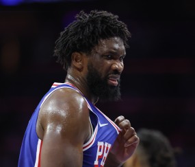 mk体育app-6失误全场最多！恩比德25分钟14中7拿到20分4板3助 正负值-18