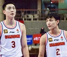 苏群：广东的底蕴&amp;比赛气质让人惊讶 徐杰和胡明轩脸上有血战表情