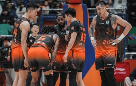 mk体育入口-合砍81+17，山东三叉戟大爆发！高诗岩7+5甘当绿叶，于德豪成混子|山东队|联赛|山东男篮|邱彪|球队_新浪体育_新浪新闻