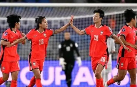 mk体育官网-3-0亚洲杯首支8强诞生 中国女足或8强战遇韩国 卫冕硬仗提前打响