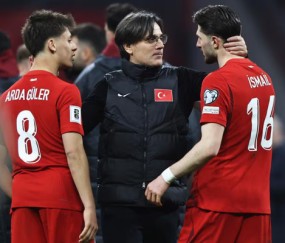 mk体育下载-1-0！8551万人口国家狂欢：第3次进世界杯 为这一刻等了整整24年|土耳其|科索沃|世预赛|附加赛|瑞士足球队_新浪新闻