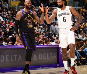 轰21+7+7延续纪录！41岁勒布朗助湖人取三连胜 放弃刷分一幕显格局|詹姆斯|鹈鹕|东契奇|新奥尔良鹈鹕队|勒布朗-詹姆斯_新浪体育_新浪新闻