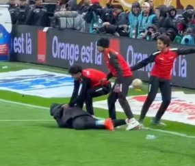 mk体育app-摩洛哥抢毛巾球员：向所有人真诚道歉，比赛时我情绪过于激动了