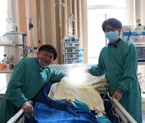 mk体育app-“老太婆走了，以后不可能再有快乐两个字了……”浙江81岁陈老伯在105天跨海探病的坚持后，含泪送别了ICU中的老伴，“她想给我减轻负担”